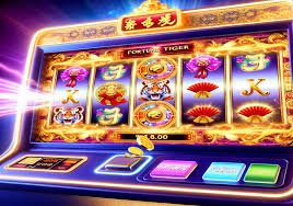 Teen Patti live round with three-card hands displayed